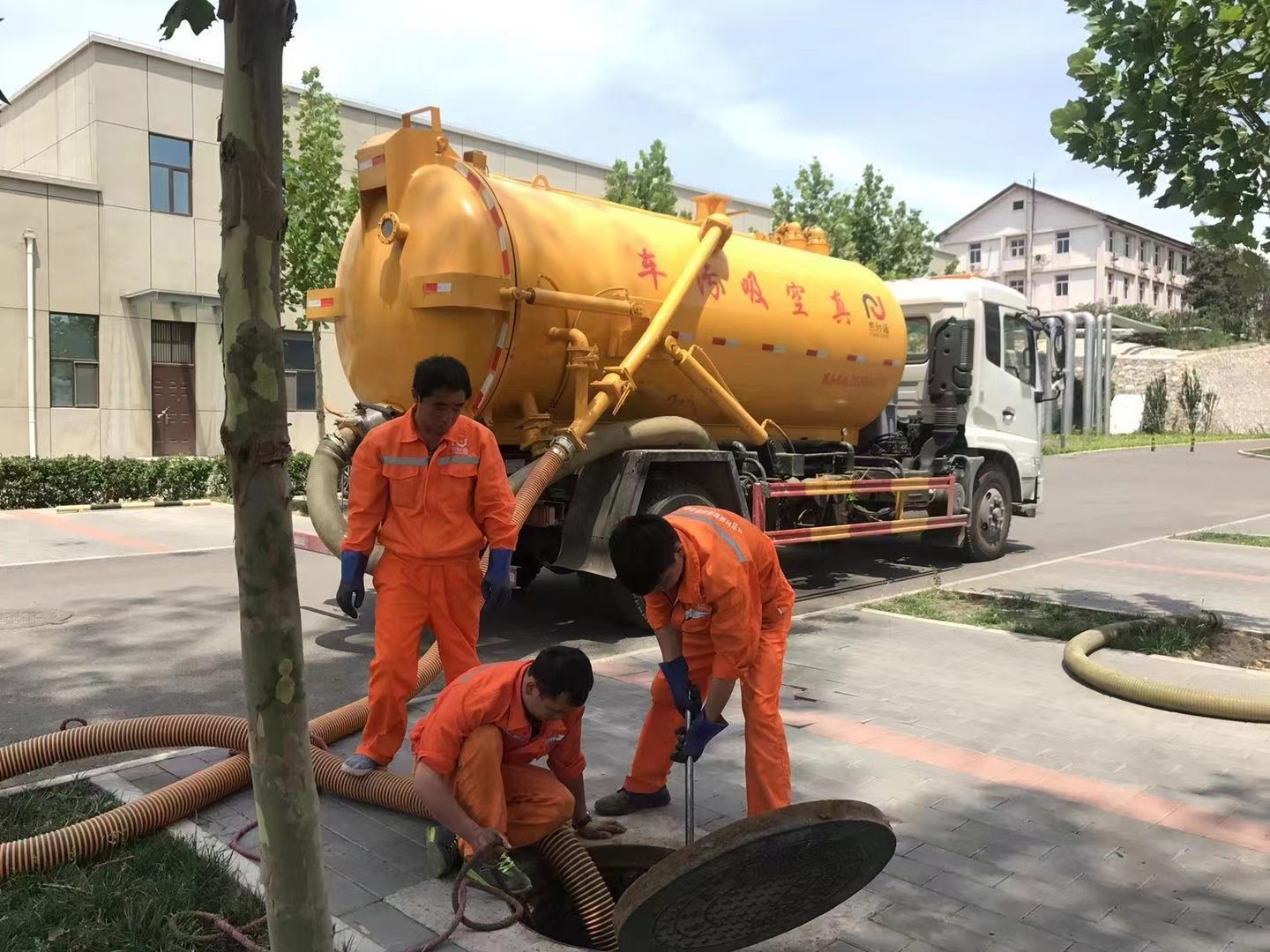连南化粪池清理与5-8吨吸粪车施工效率分析